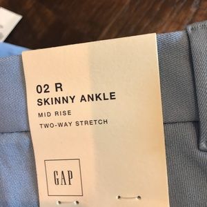 Gap skinny ankle mid rise two way stretch